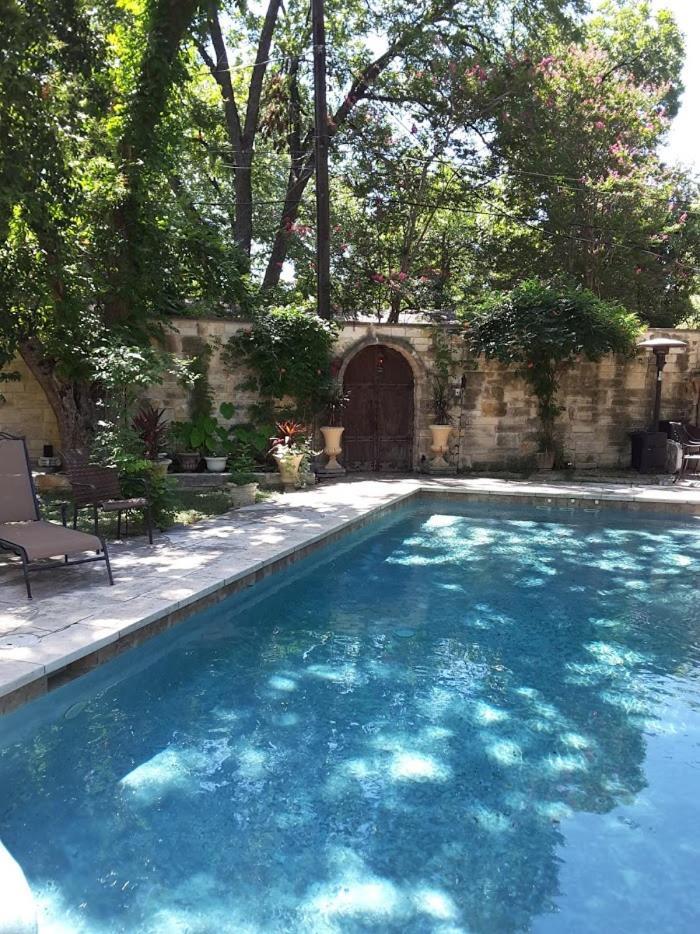 Strickland Arms Bed And Breakfast Austin Exterior photo